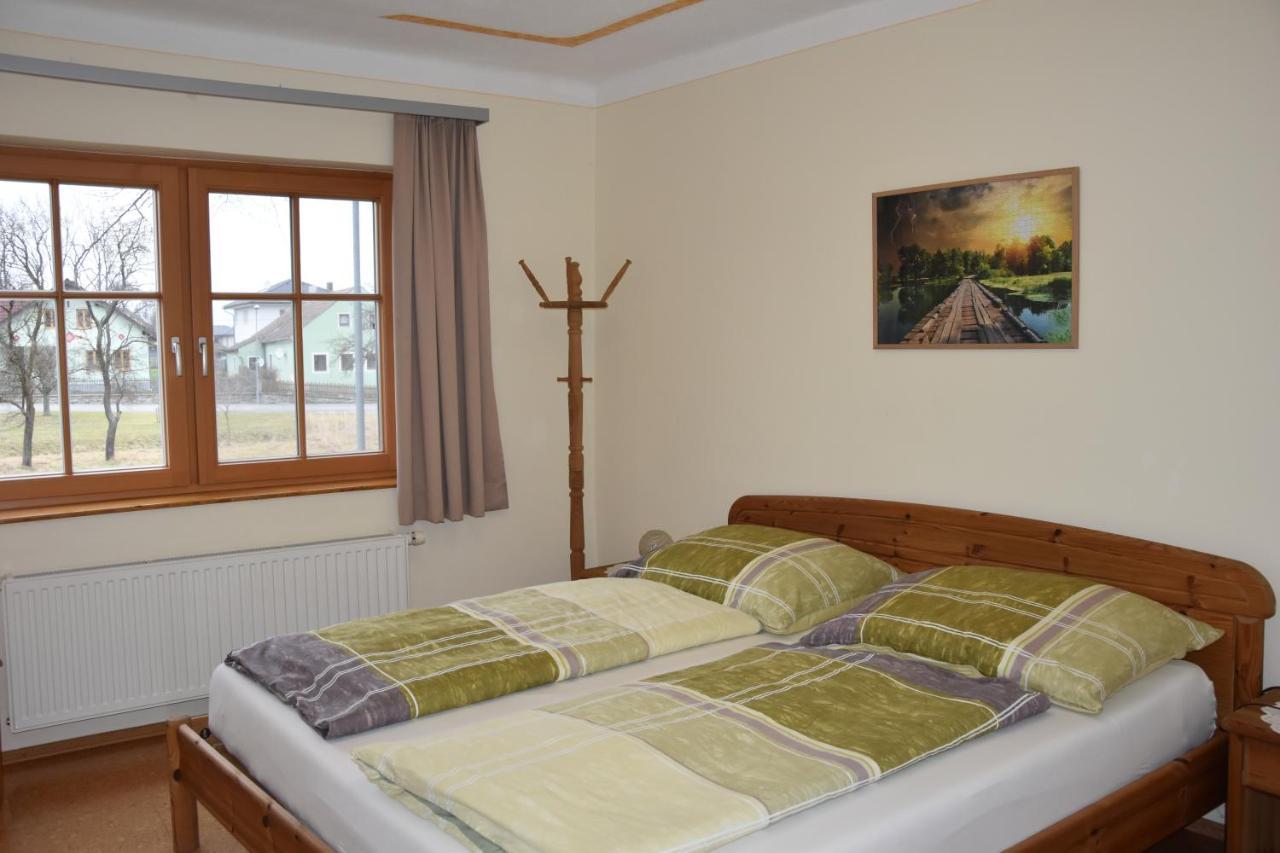Biohof Weissensteiner Apartment Ullrichs Ngoại thất bức ảnh