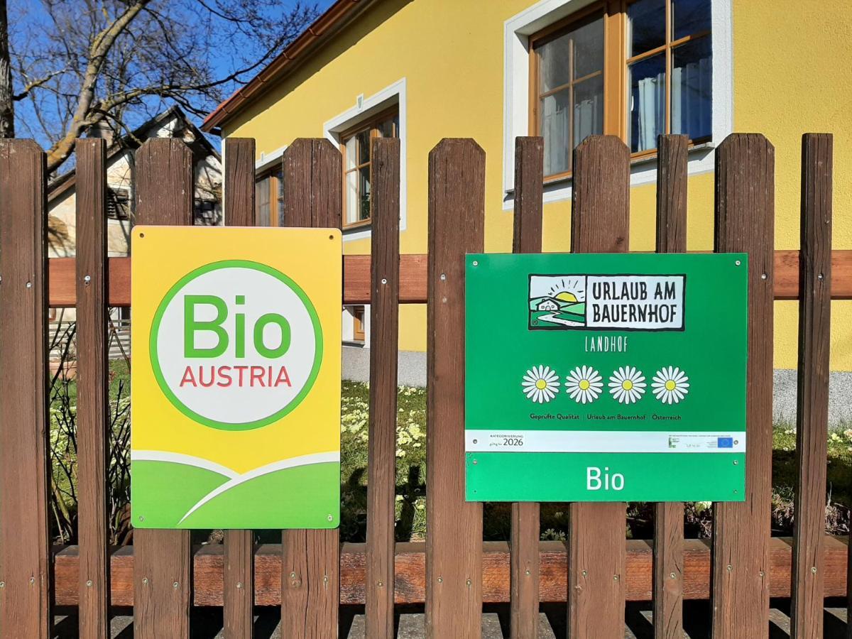 Biohof Weissensteiner Apartment Ullrichs Ngoại thất bức ảnh
