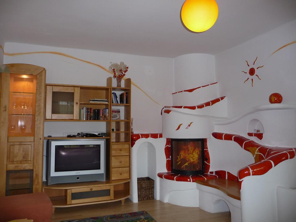 Biohof Weissensteiner Apartment Ullrichs Phòng bức ảnh